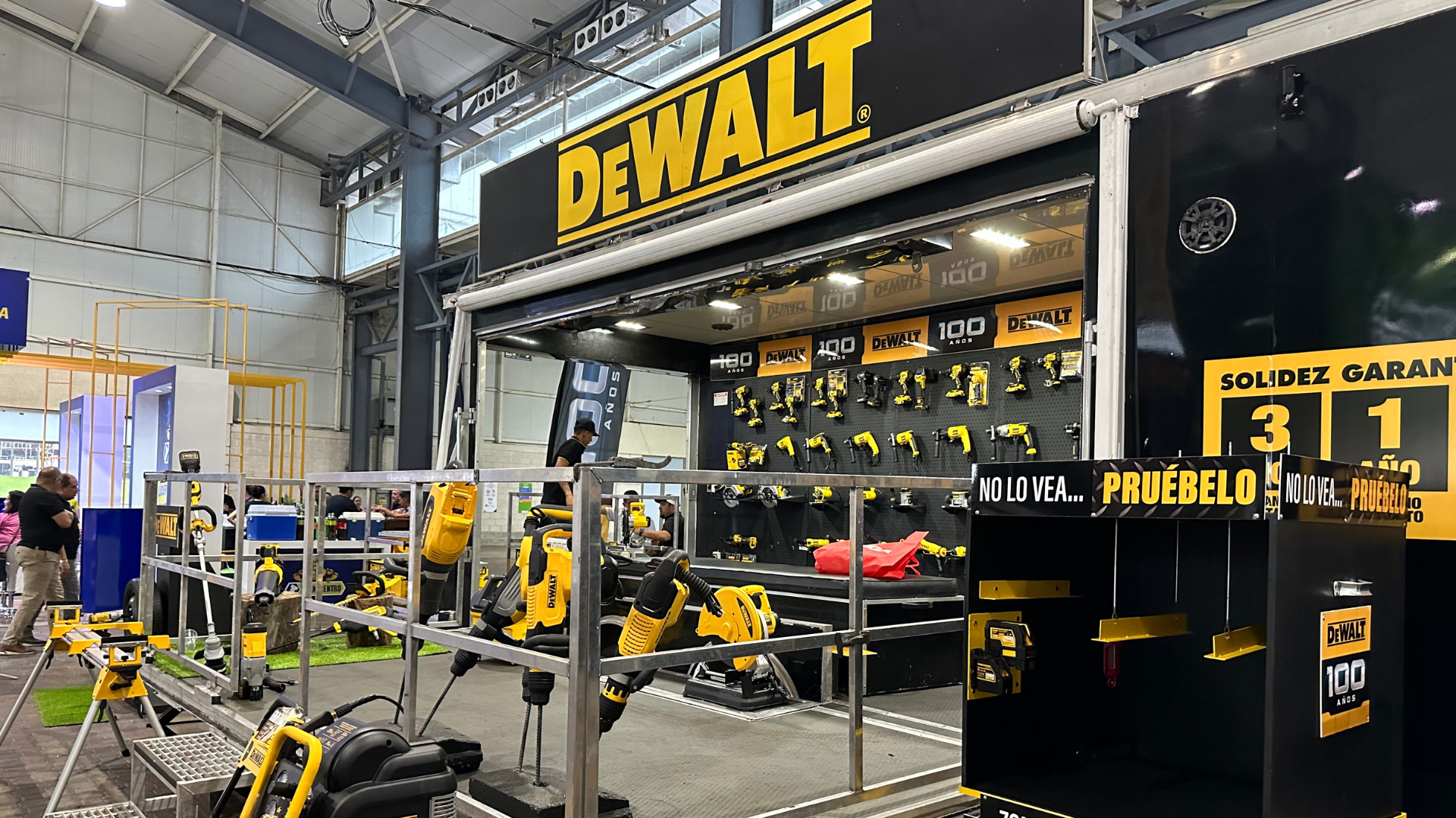 DEWALT