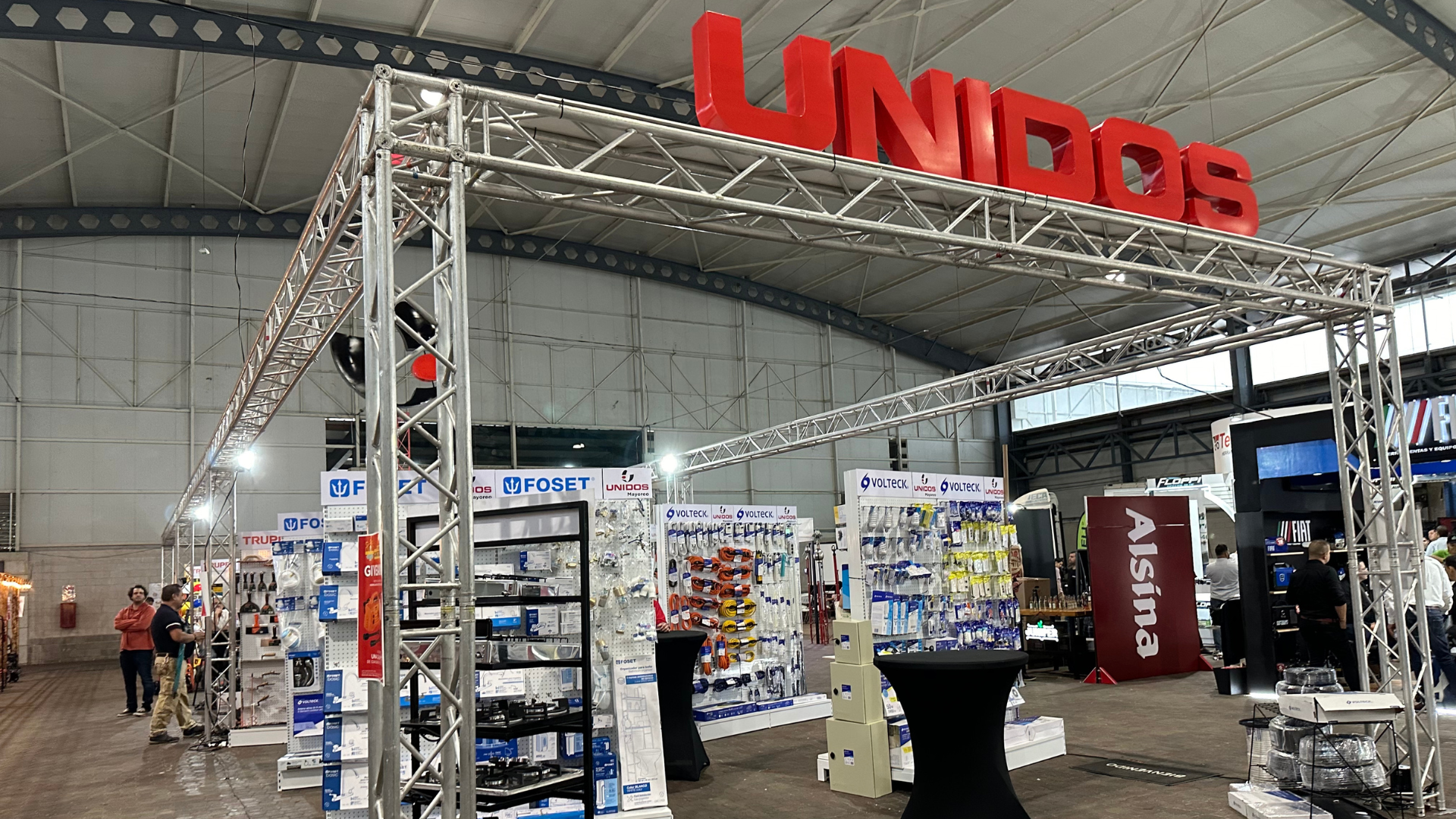 UNIDOS MAYOREO STAND 1