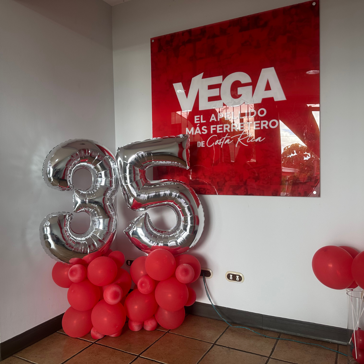 Vega Galeria 20