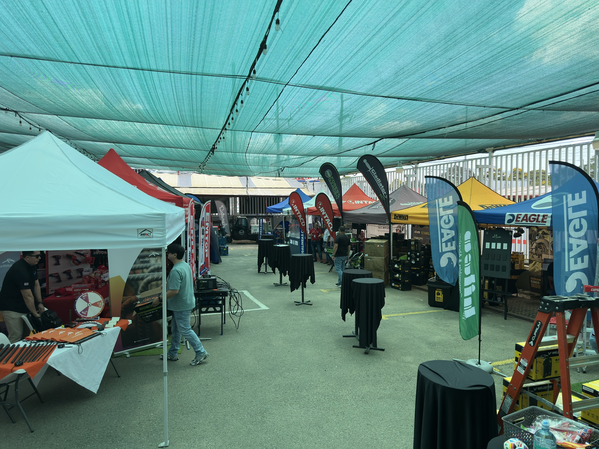 04A38147-4BE8-4059-A834-88C9A448C5EC_1_102_o