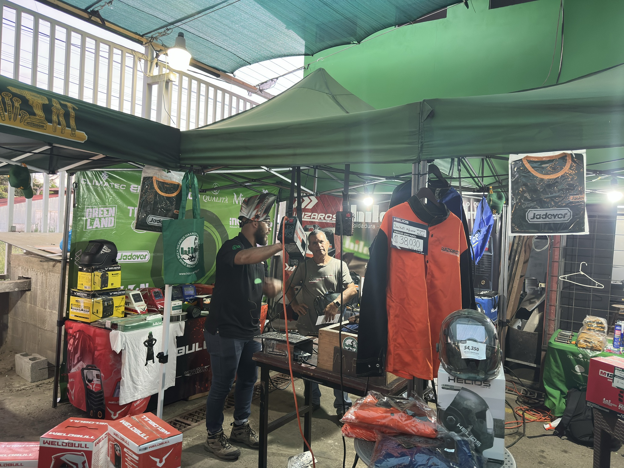 90F7C54D-9FA7-43FE-9E29-E15FF6F73C04_1_102_o